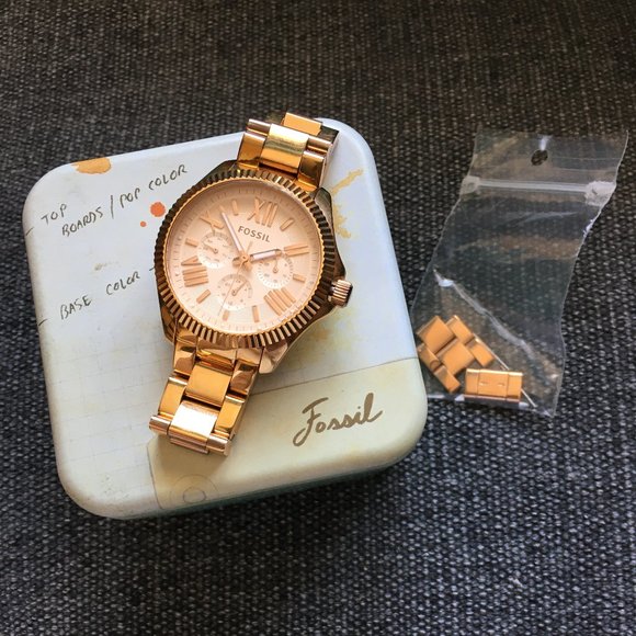 Fossil Rose Gold Watch - Picture 2 of 6